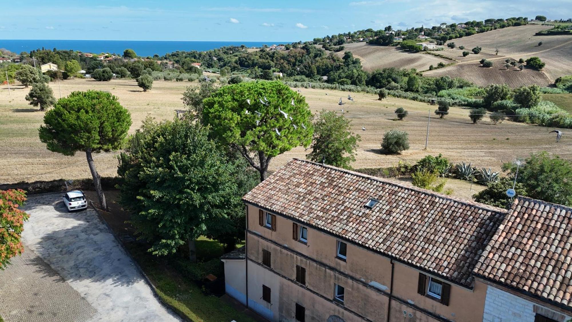 S214 - Sirolo, Trilocale Con Giardino In Zona Tranquilla 아파트 외부 사진